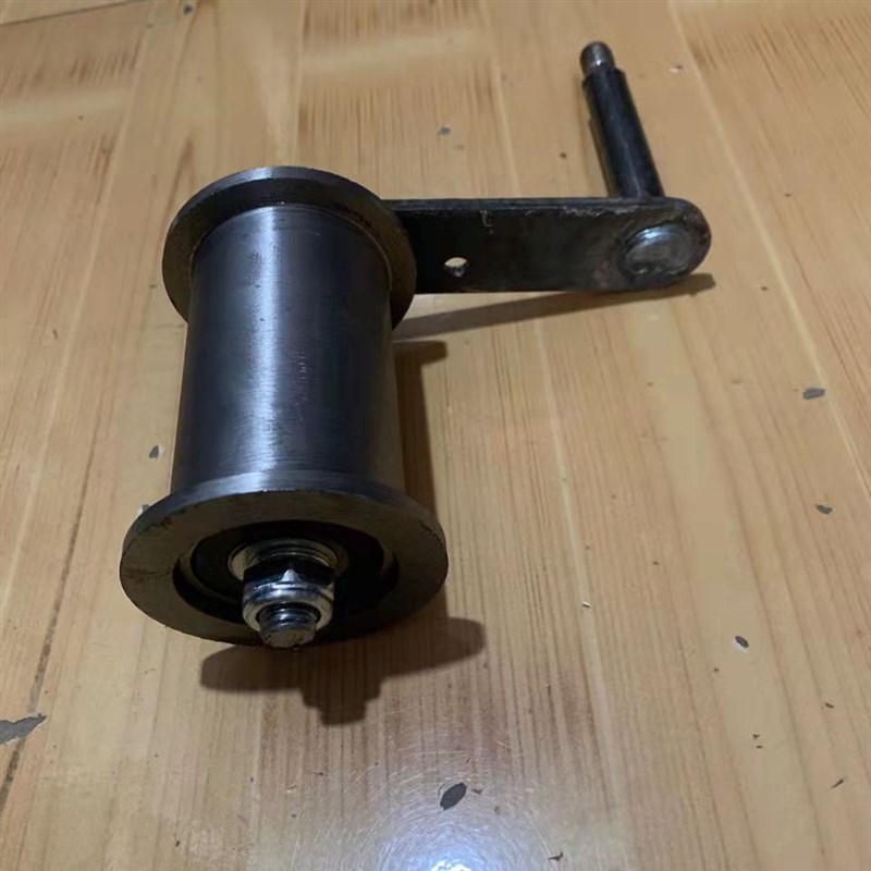 农用车涨紧轮/紧k带轮/皮带轮/单杆张紧轮压带轮/金蛙车时风老式