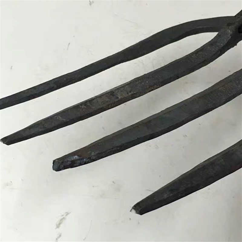 加厚铁耙子钢耙钉耙花园种菜翻土松土耙农具三四齿耙开荒翻地锄头