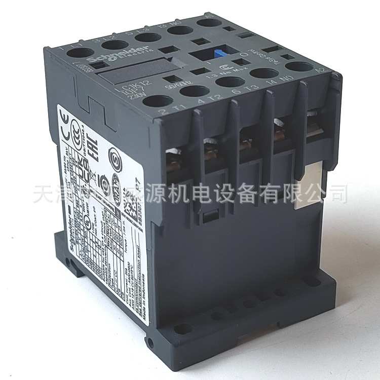 LC1K1210P7三极接触器12A 230V 50/60Hz螺钉夹紧接线方式接触器