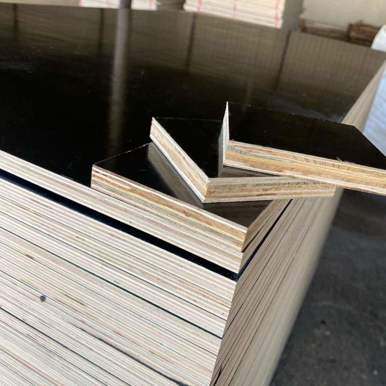 建筑模板合木工板多层VWO工程木实工黑建材胶板色亮面材覆膜木