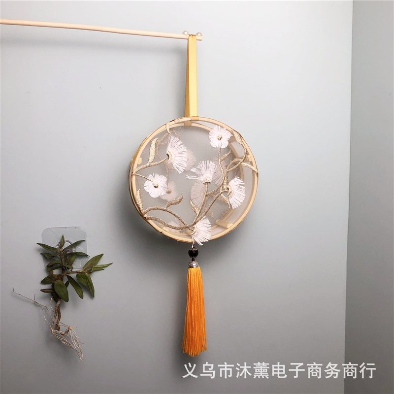 新品虎年元宵灯笼古风手提花灯儿童春节表演手工刺绣发光定货灯笼