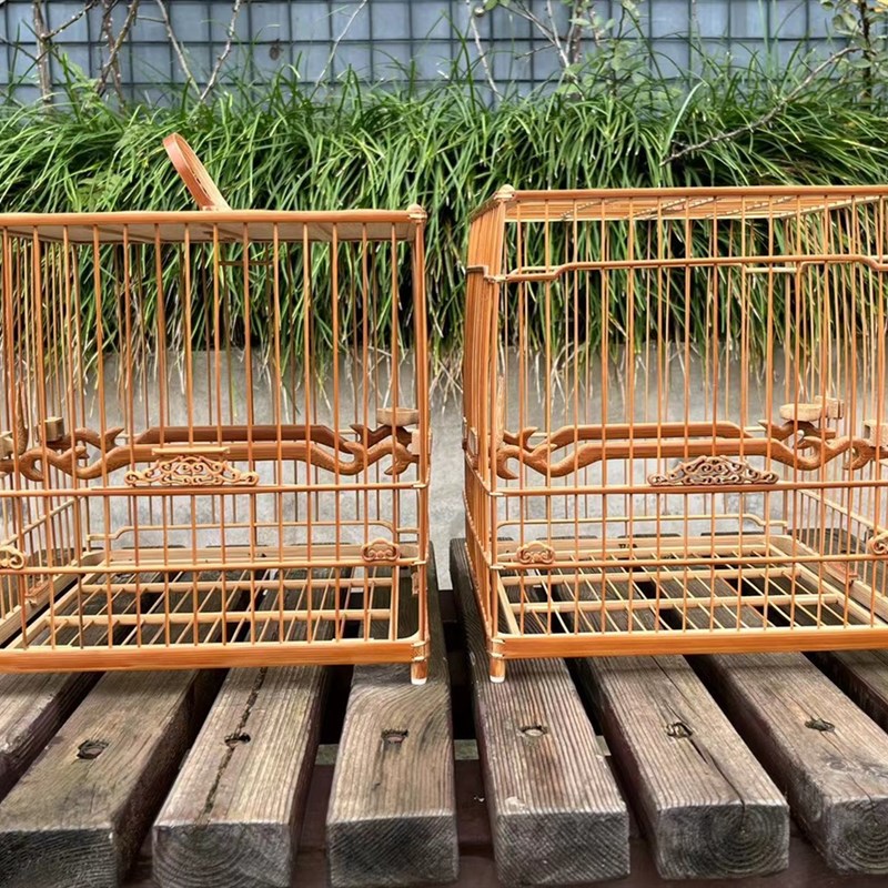 卫青款老竹绣眼笼 团云门花 小镶顶板平隼传统笼型竹料抛光都不错