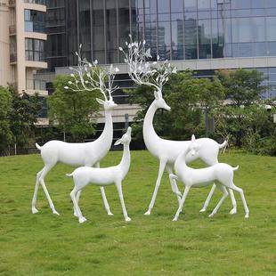 户外抽象梅花鹿雕塑玻璃钢售楼部花园林景区装 饰草坪造景白鹿摆件