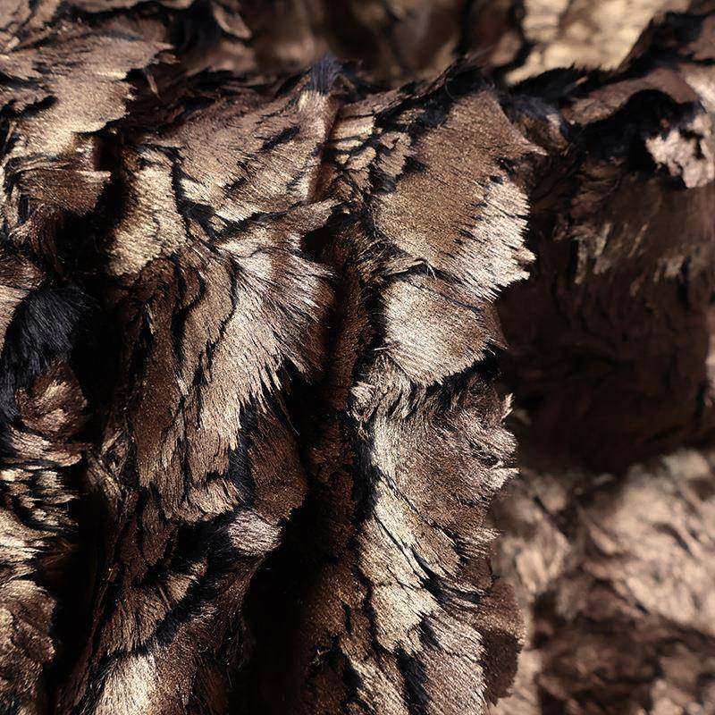 厂家刷云朵烫胶金小兔花VJJ毛树皮纹压大理石PV绒抱枕家纺服装