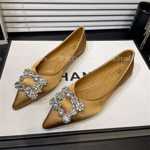 高级感尖头单鞋显气质缎面软底平跟女鞋新款水钻韩版浅口平底鞋女