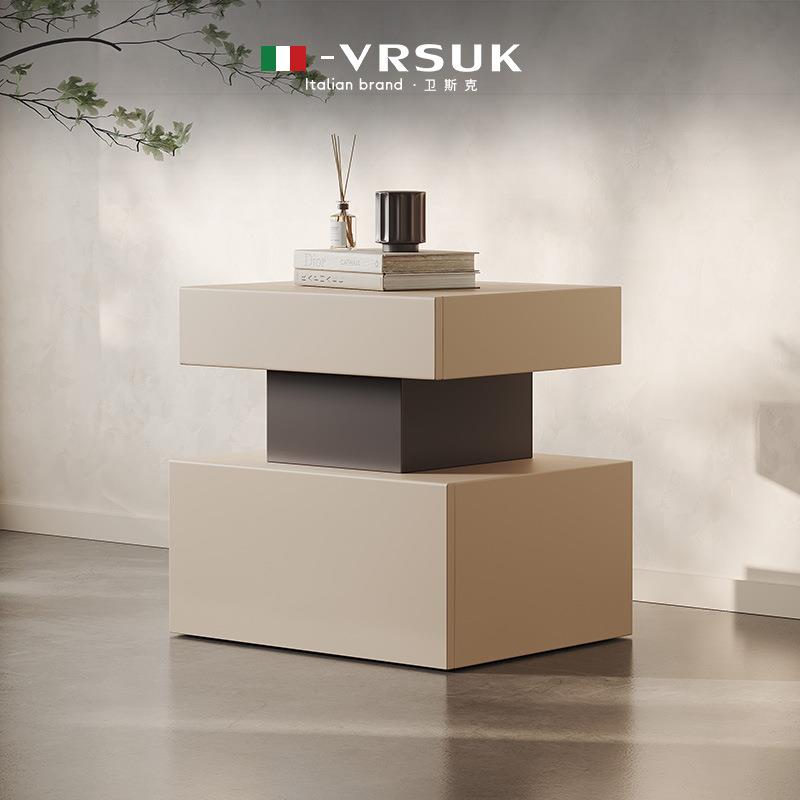 QS832VRSUK设计师款方床头柜奶油风储藏现代简约卧室实木异型意式