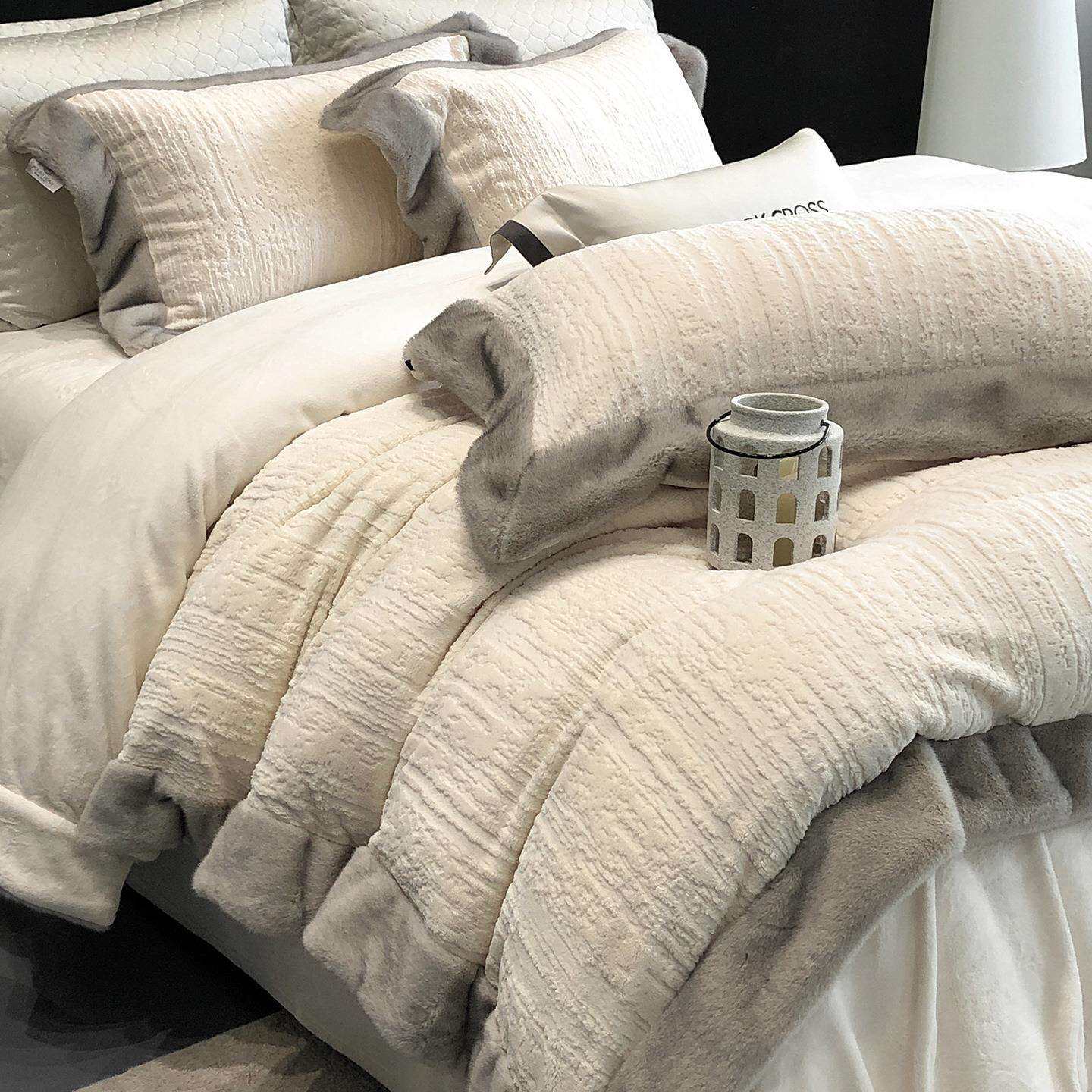 母婴级暖绒立体浮雕熊极绒加厚保暖防静电纯色雕花绒法兰绒被套