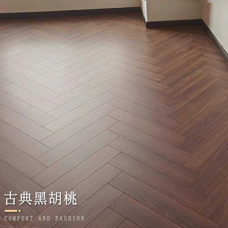 人字拼强化复合木地板家用北欧卧室橡木防水地暖鱼骨拼花厂家直销