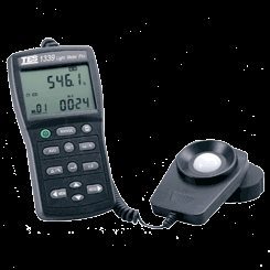 台湾泰仕 TES-1330A  分体式数字照度计照度仪