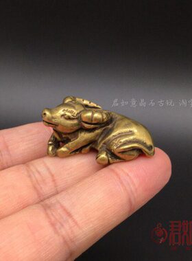 实心黄铜十二生肖铜牛摆件 迷你铜水牛挂件迷你小铜牛 铜器