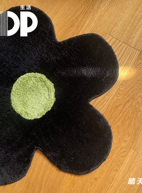 DDP不规则黑色花朵家用床边卧室少女ins地毯浴室吸水地垫机洗毛绒