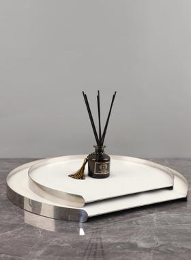 玄现代简约不锈托钢皮革香薰装RZA饰盘家摆件关卧室电视柜软装居