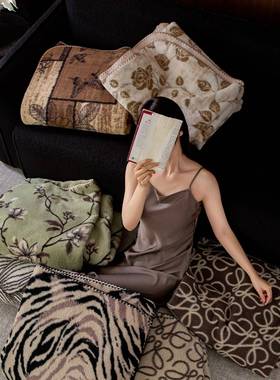 源头2025新秋99347544款三角针奥羊绒轻奢冬厚复调合毛毯空午加睡