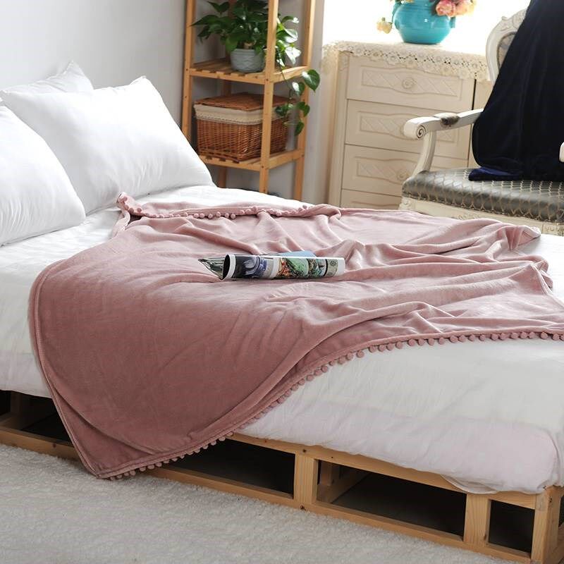 小毯子午睡毛毯披肩盖毯腿夏季薄被子空调办公室单人便携午休毛球