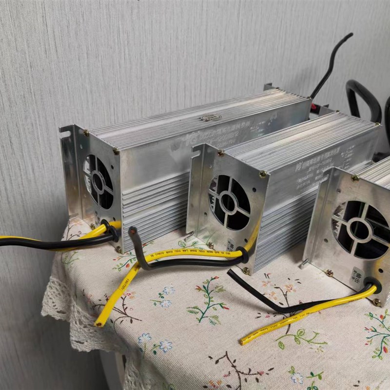 电动车地摊灯大功率品字头转换器48V60V72V转12V足600W灯箱直流降