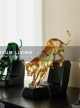 现代轻奢家居电视柜工艺品摆设办公室豹子动物摆件样W板间软装饰