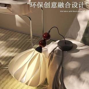 照迎法式奶油花瓣造型卧室灯温馨护眼书房间吊灯浪漫氛围感衣帽间