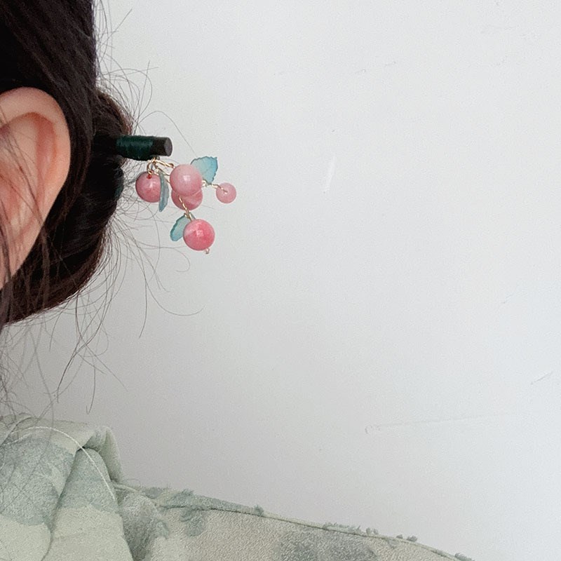 敲美腻沁入人心原创n觅桃时节木质发簪吸睛指数飙升稚嫩感盘发神