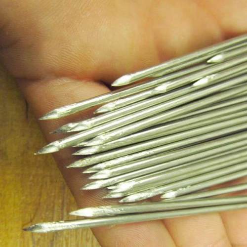 烧烤锈签子不商用铁签字烤串羊串钎子肉加厚扁圆针厂家直供打钢包