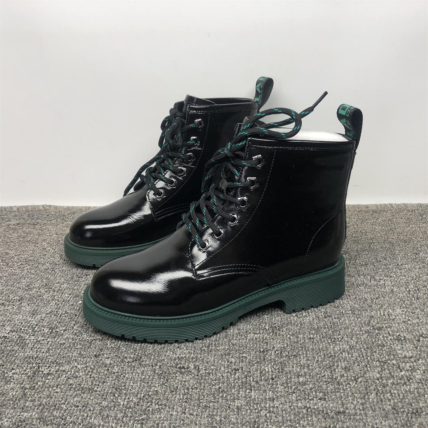 34码品牌撤柜真皮女靴