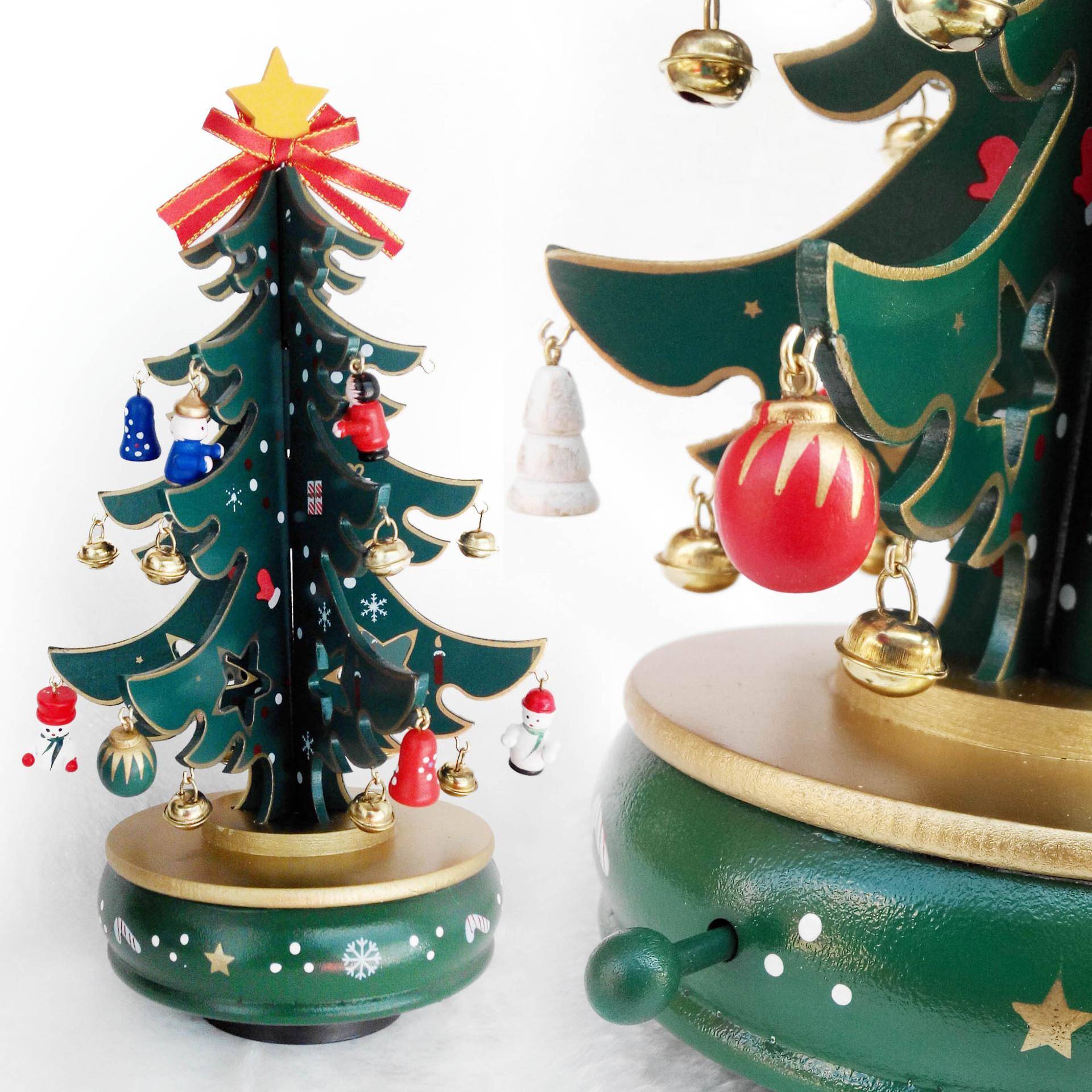 圣诞新款音盒音62乐铃旋转树木质摆年件新八礼品红绿色色