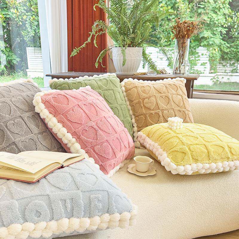 客厅发北欧方形编编QF毛绒抱枕被午睡两用织公车载办靠垫沙被