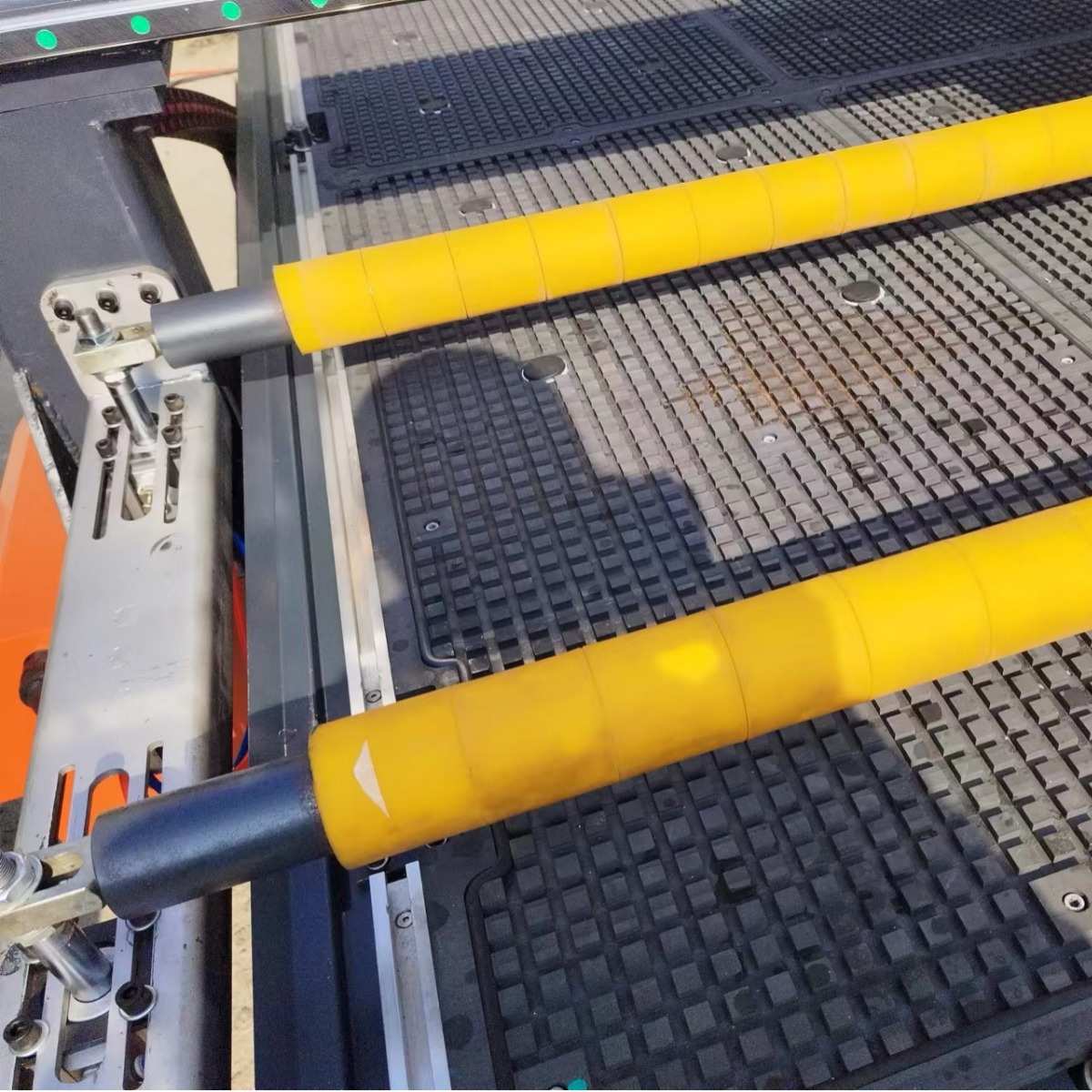 78折鸿济供木工机械带压轮开料机橱具门板数控木工开料机雕刻机