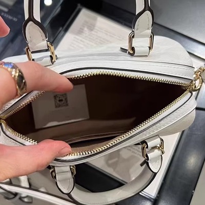 2A 小慧美国奥莱免税新款女包迷你波士顿包枕头包单肩斜跨包包袋