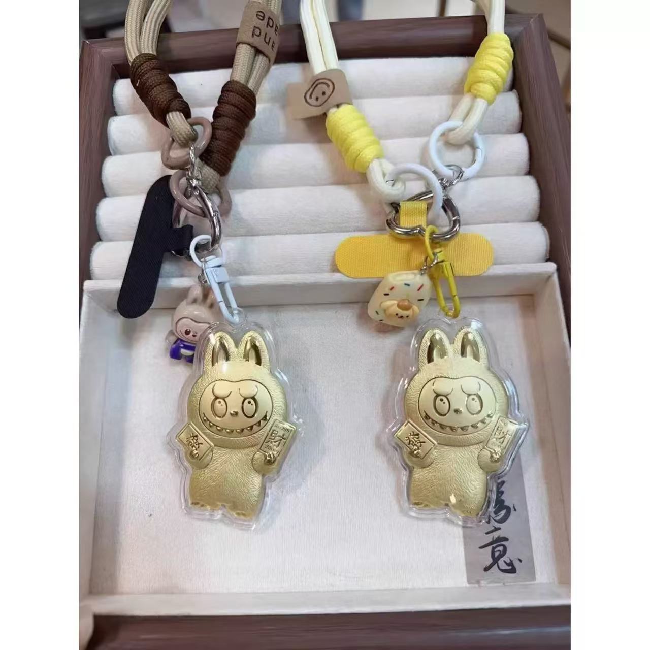 正版labubu快乐发财挂件拉布布手机链钥匙扣包挂件送闺蜜生日礼物