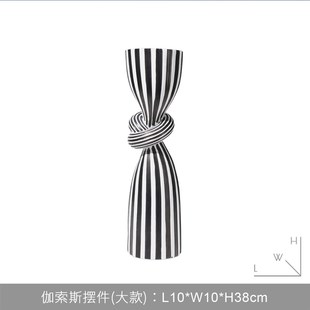 简约高级感抽象马摆件电视柜轻奢创意家居样板间客厅玄关软装饰品