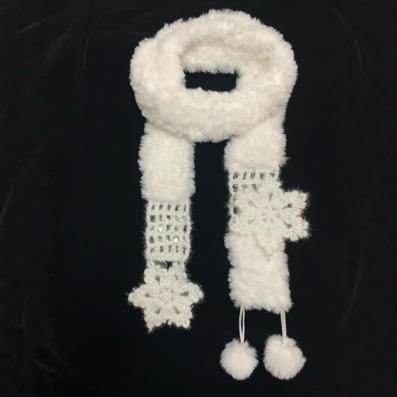 秋冬白色毛绒雪花镂空氛围感围脖洛丽塔甜美可爱手工编织保暖围巾