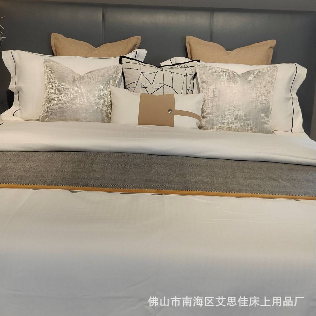 现代简约艺术样板间床品轻奢高档别墅样板房床上用品格子搭毯抱枕