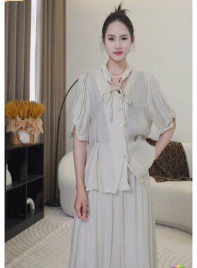 《静姐专注大尺码》2025上新时尚新款V领系带套装dk40522