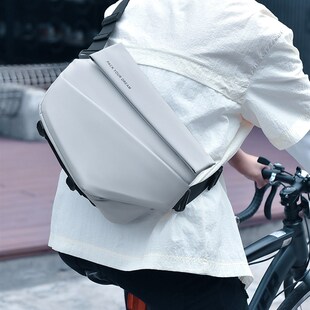 时尚机能包男高颜值斜挎包包潮流日韩男款高级感休闲包百搭背包男