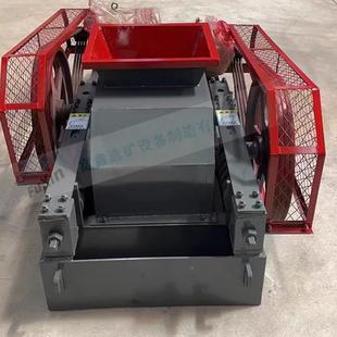 小型弹簧对辊式破碎锰机耐磨制钢辊皮机双齿AKG辊粉碎碾压细碎砂