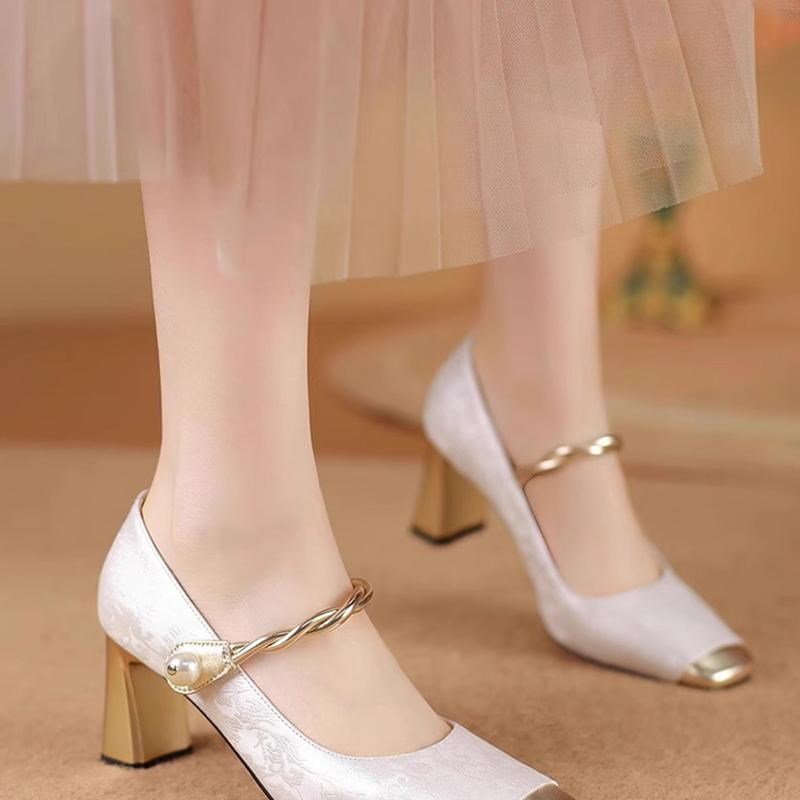 真皮中跟粗跟气质单鞋2025新款配裙子一字扣方头高跟女鞋时尚鞋子