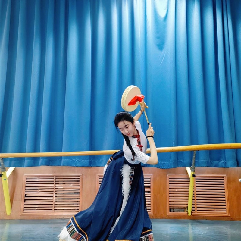 新款藏族服学生藏族练功裙艺考生服装藏族剧目服装藏族Z大摆裙表