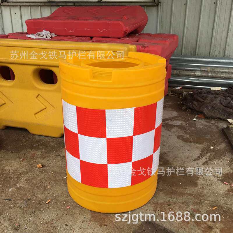 上海苏州水马护栏防撞桶市政施工栏杆高速路口注水桶反光警示桶