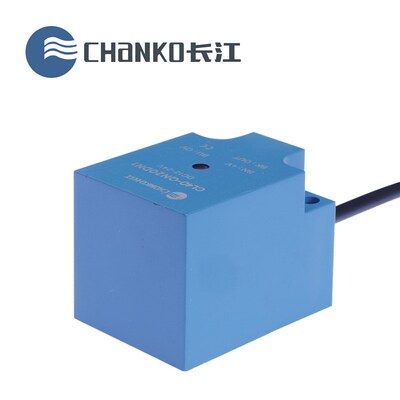 CHANKO/长江 CL40方形电感式接近传感器 直流3线非埋入式接近开关