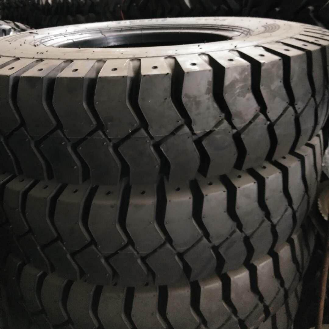 工程机械轮胎 1200-20矿山载重斜交轮胎 防滑 耐磨