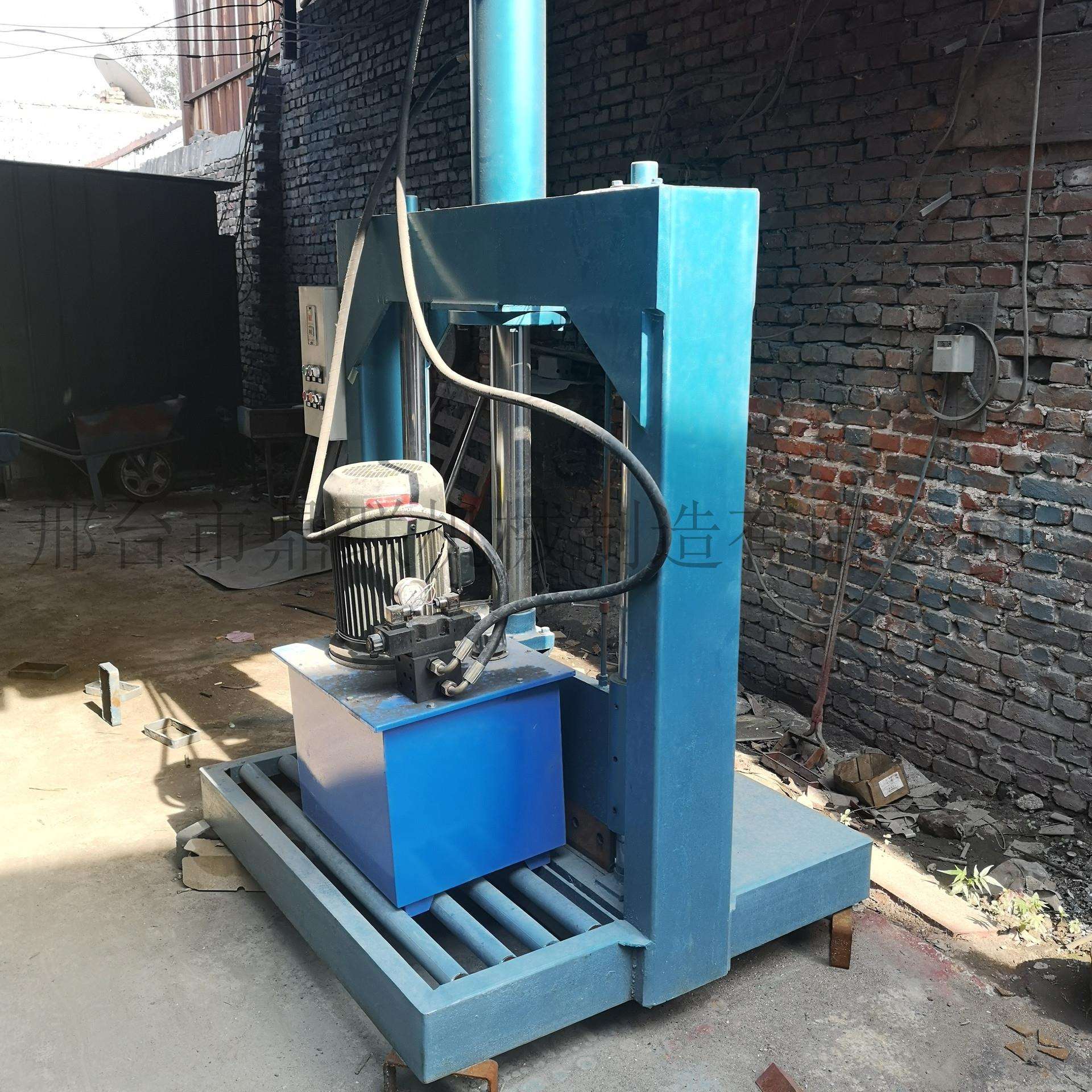 塑料缠绕卷立式裁断机 ABS大塑料块铡断机 编织袋剪切机