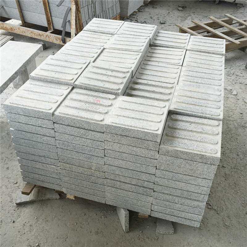 湖北随州白麻光面花岗岩石材芝麻白荔枝面火烧幕墙干挂板芝麻灰