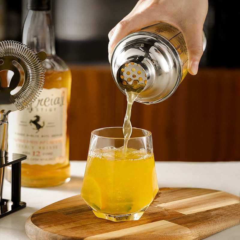 整件304不锈钢雪克杯1000ml工具防漏调酒器带刻度调酒杯厂家直销