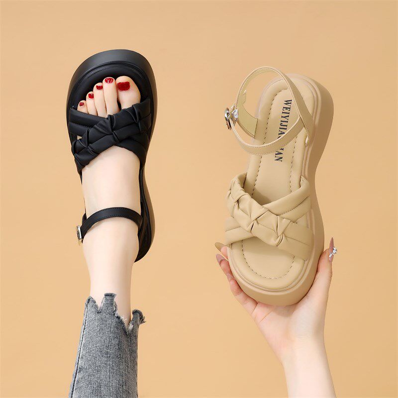 夏季厚底凉鞋女2025新款外穿增高露趾法式轻便百搭软底.防滑沙滩