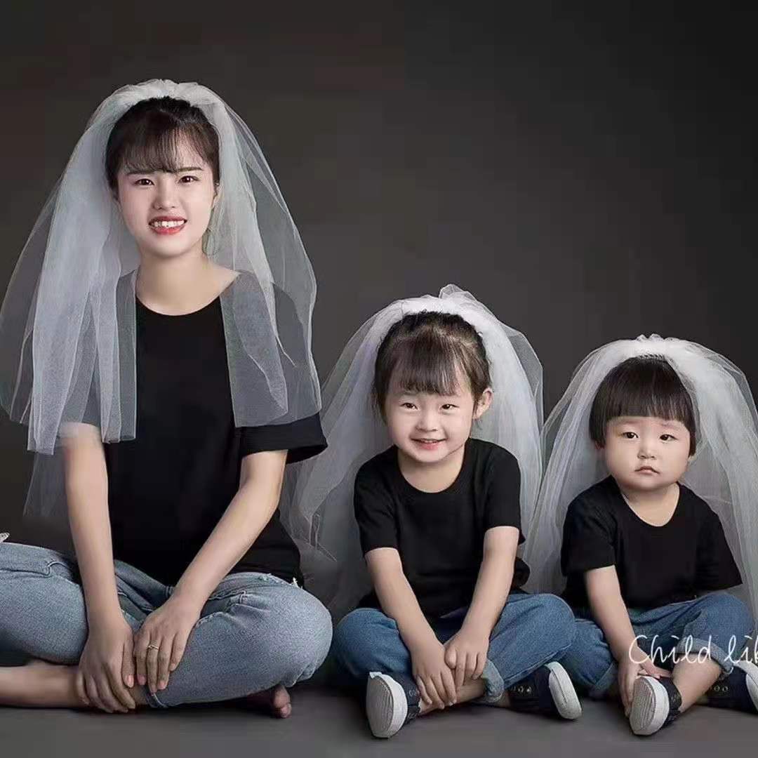 摄影亲子装网红款 全家福一家4口拍摄服装道具 拍照头纱黑白色T恤