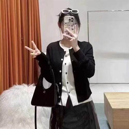 DN高端定制2025春新款休闲时尚气质拼接短款圆领假两件针织开衫女