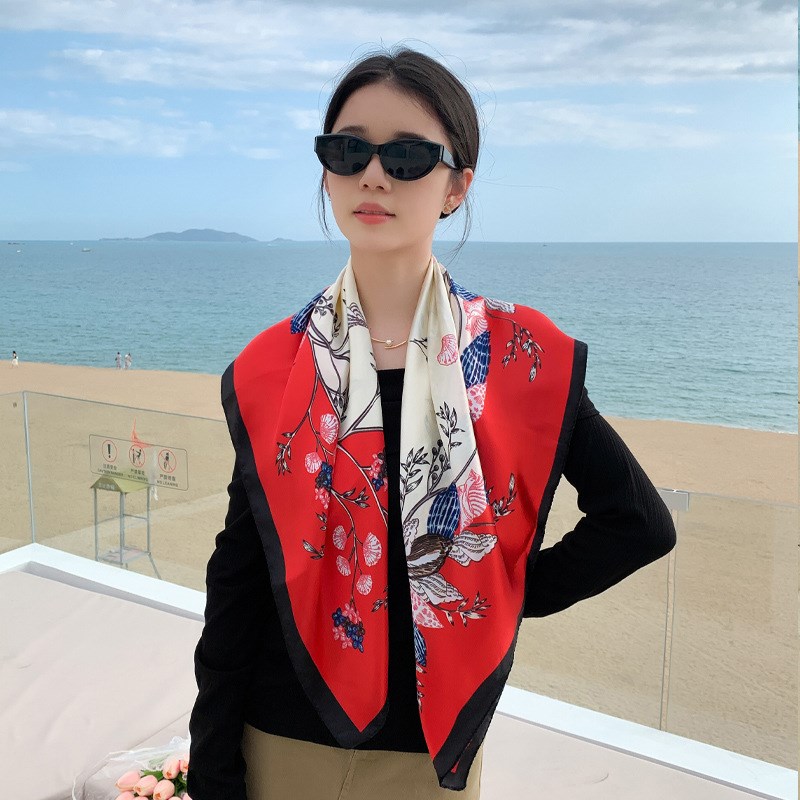 防晒丝巾90气质百搭小方巾女夏季薄款遮阳度假丝巾法式复古头巾