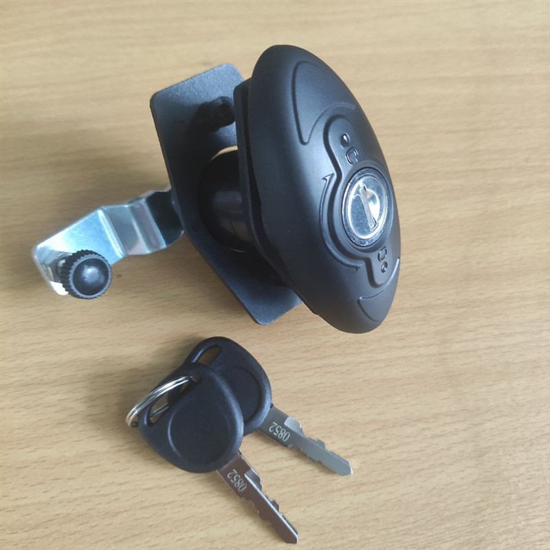 新品房车锁 加厚舱门锁 压缩式门锁 漂亮轻便塑料可调收紧门锁