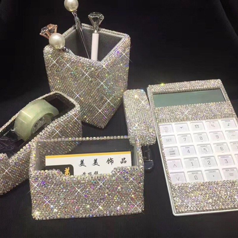 镶钻水晶笔筒名片座办公套装 高档创意计算器订书机桌面饰品摆件,文具电教/文化用品/商务用品,笔筒,淘宝优惠券,粉丝福利购,淘宝优惠卷