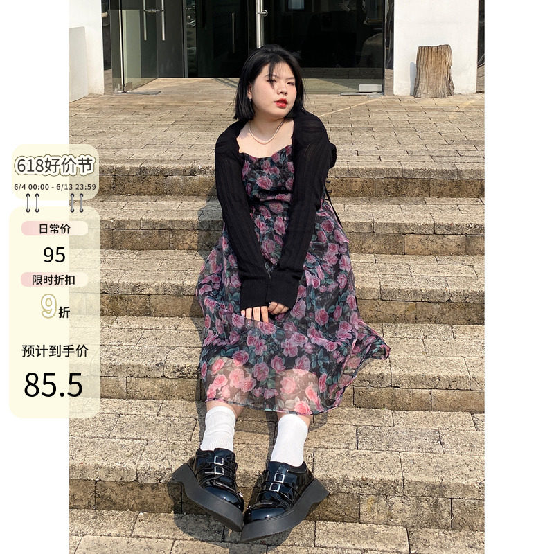 小胖噔 短款防晒外套女夏季胖mm度假显瘦微胖大码碎花吊带连衣裙